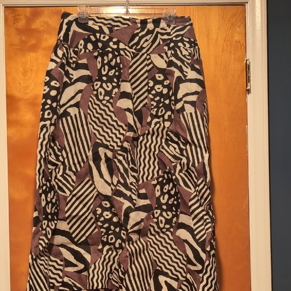 Chic Abstract A-Line Skirt in Purple and Black
